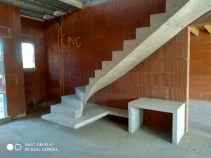 béton-ciré-pas-cher-sur-escalier-et-mobilier-en-béton 